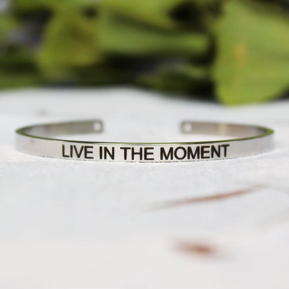 Stainless Steel Bangle Engraved Positive Inspirational Quote Mantra Cuff Titanium Steel Bracelets for Women Men 4Mm Jewelry Gift